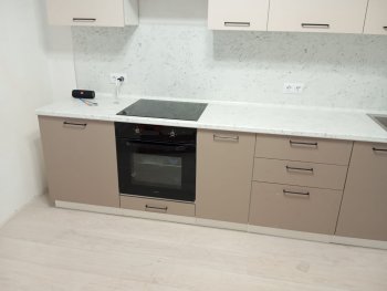 Кухонный гарнитур высокий Латте 3000 мм, Стол. 38 мм в Сухом Логу - suhoj-log.mebel-e96.ru